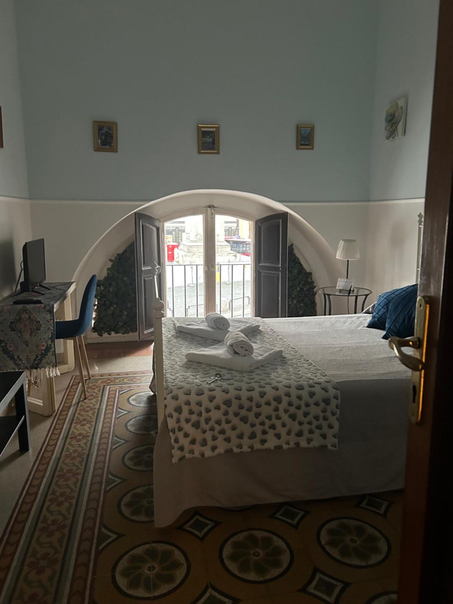 Glam Sm Maggiore Guest House Rzym Zewnętrze zdjęcie